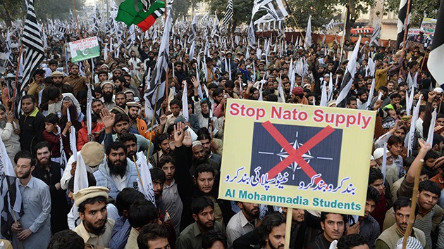 Los pakistaníes salen a la calle para protestar contra los drones de EE.UU.