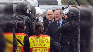 La Policía francesa inicia el asalto de la vivienda del 'asesino de la moto' en Toulouse