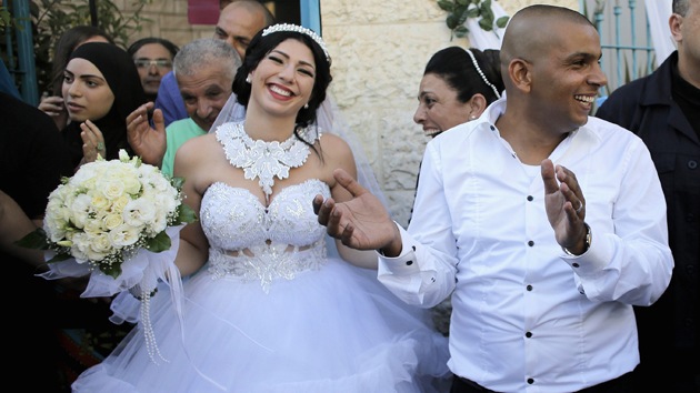 Una protesta ultraderechista intenta reventar una boda entre judía y musulmán en Israel
