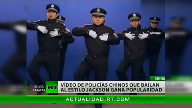 Policías chinos muestran sus habilidades coreográficas en Internet