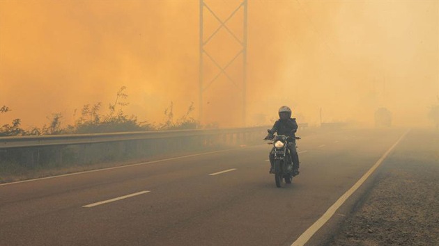 Indonesia 'producirá lluvia' para poner fin a los incendios forestales
