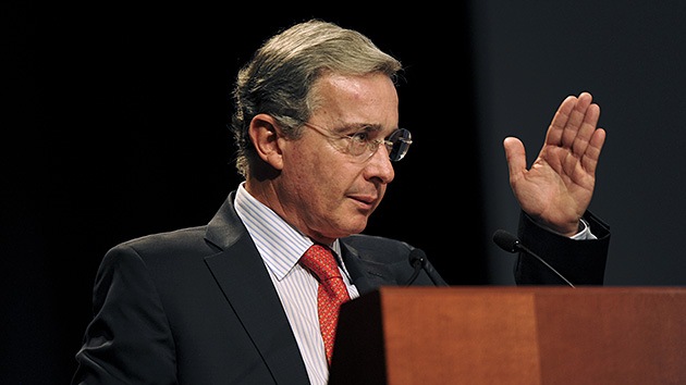 Uribe reconoce que "le faltó tiempo" para intervenir militarmente a Venezuela