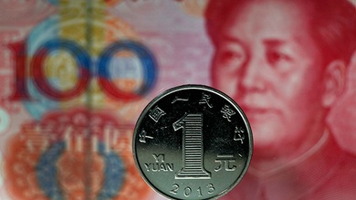 ¿Adiós a los petrodólares? Rusia y China estudian crear un sistema análogo al SWIFT