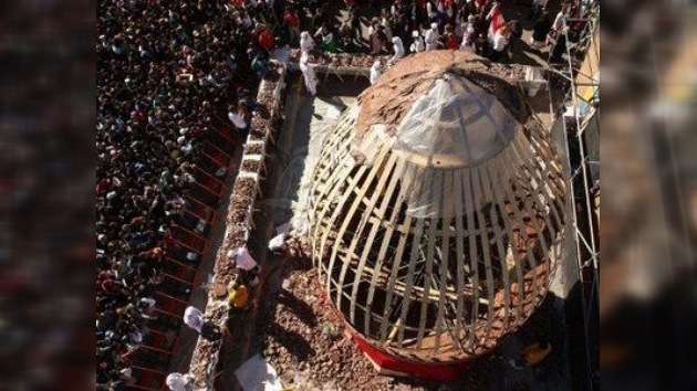 Argentina celebra la Pascua con un huevo de chocolate de 7,5 toneladas de peso
