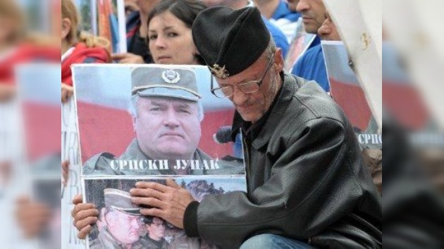 Mladic padece cáncer, afirma su abogado