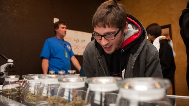 Fotos: Colorado abre la primera tienda de marihuana recreativa en EE.UU.