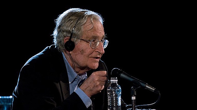 Chomsky: "Las guerras de EE.UU. son los mayores ataques terroristas de la historia"