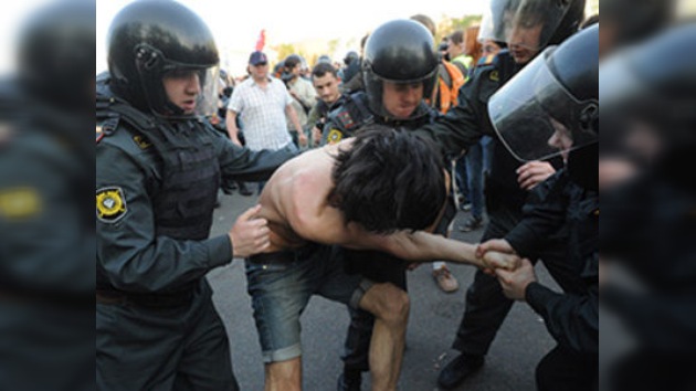VIDEO, FOTOS: La Policía de Moscú dispersa una manifestación opositora no autorizada