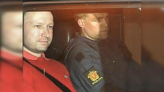 Los expertos que monitorizan a Breivik en la cárcel concluyen que no es demente