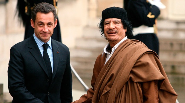Muammar Gaddafi: "Sarkozy es un retrasado mental"