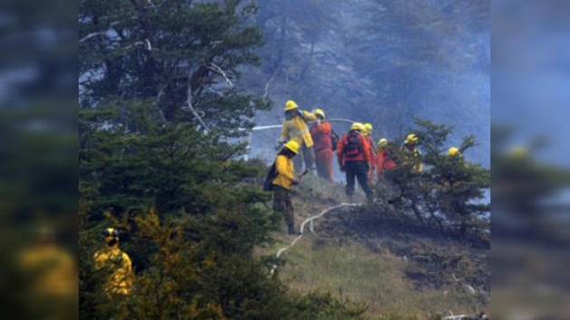 Gobierno chileno pide ayuda internacional por incendio en la Patagonia