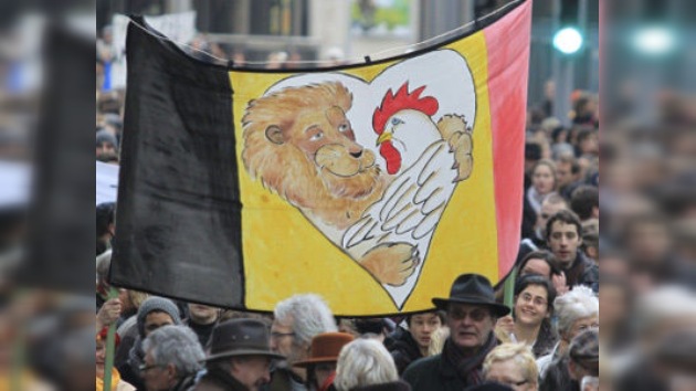 Bélgica alcanza al récord mundial de la "crisis política más larga"