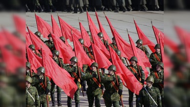 Ensayo del desfile del Día de la Victoria en las afueras de Moscú