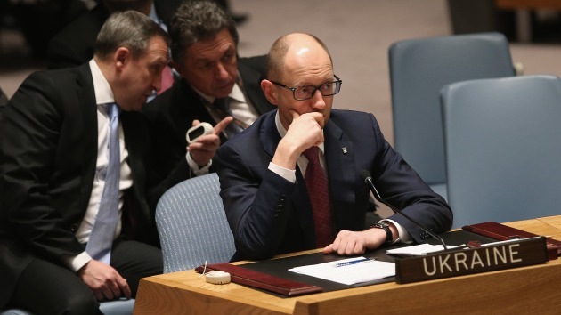 Experto: "Yatseniuk es la cara de la toma ilegal del poder en Ucrania"