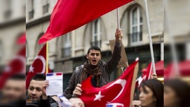 Turquía se revuelve contra la ley francesa que prohibe negar el genocidio armenio