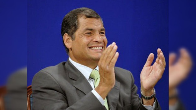 Correa gana el referéndum de reforma constitucional en Ecuador