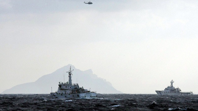 El Ejército chino 'se enfrenta' a Japón por las islas en disputa