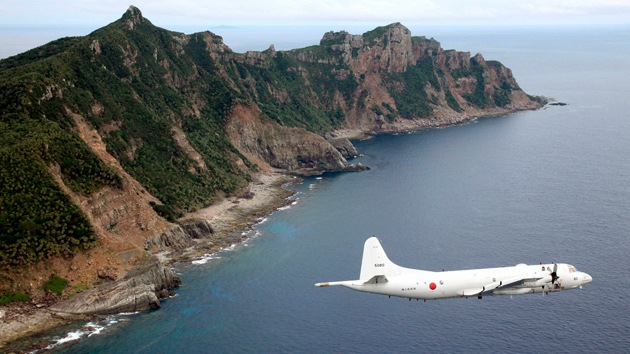 Japón envía cazas para interceptar un avión chino cerca de las islas en disputa