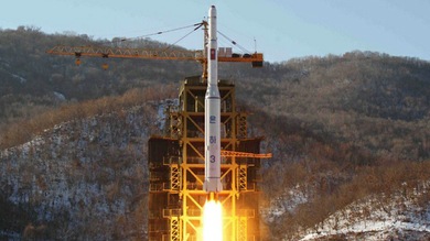 Pyongyang acusa a Washington de "doble moral" y promete una dura respuesta
