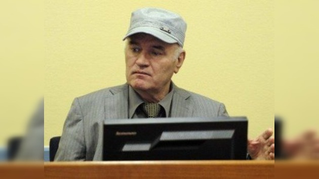 Mladic califica de “repugnantes y monstruosas” las acusaciones dirigidas contra él