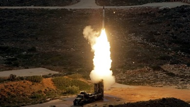 Irán lanzará su sistema de defensa antiaérea, "superior al S-300 ruso", en dos años