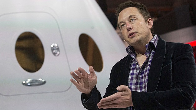 Elon Musk: La inteligencia artificial podría "ser más peligrosa que las armas nucleares"