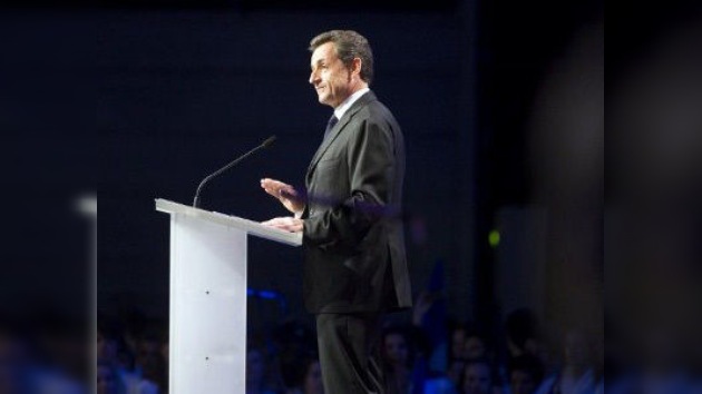 Sarkozy no se recupera en los sondeos