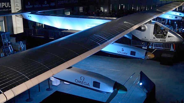 Video, Fotos: Presentan el avión solar que hará un viaje alrededor del mundo