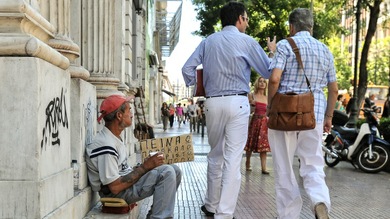 Trabajar y no cobrar, cada vez más habitual para los griegos
