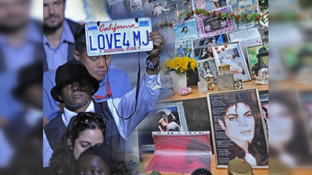 Rinden tributos a un año de la muerte de Michael Jackson
