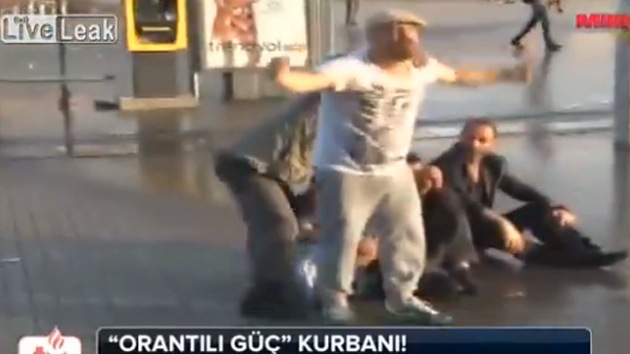 Video: Denuncian una muerte en las protestas antigubernamentales en Estambul