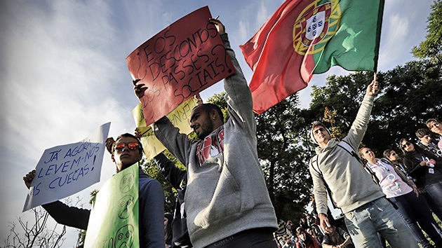 Fotos: Estudiantes plantan cara a los recortes en educación en Portugal