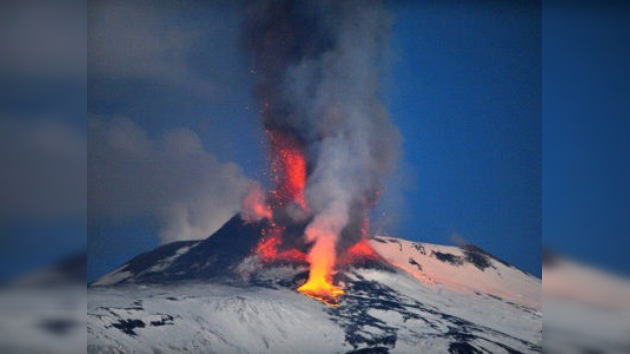 Impresionantes imágenes del volcán italiano Etna en erupción 