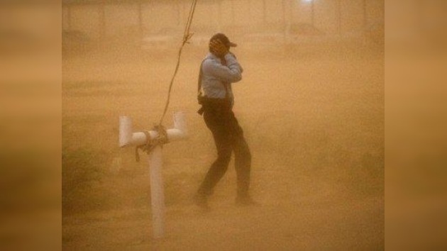 Decenas de personas mueren en una tormenta de arena que está azotando la India