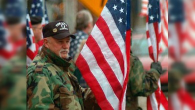 Veteranos de Vietnam de origen hispano piden a Michelle Obama que no les deporten