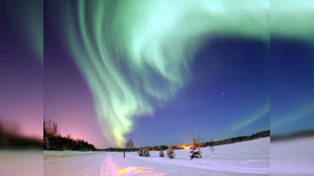 El norte de Rusia se despide del sol y espera una aurora boreal