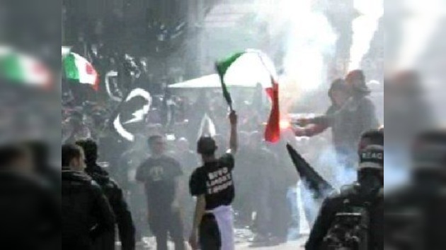 Algunos italianos eligen el neofascismo como una solución de la crisis económica