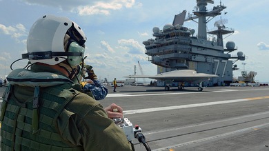 El portaaviones nuclear de EE.UU. George Bush se dirige al golfo Pérsico