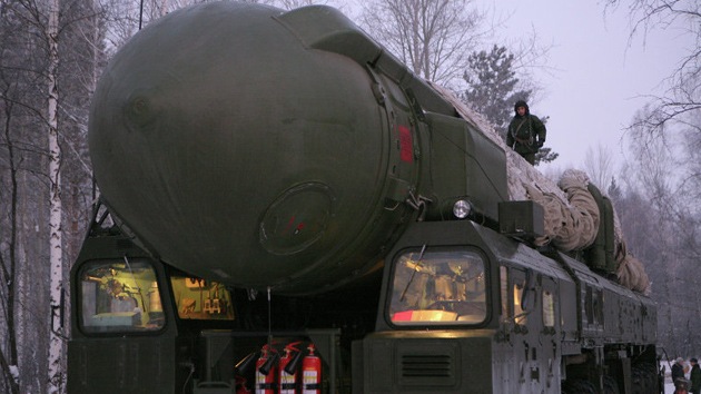 Rusia prueba con éxito un misil intercontinental Tópol