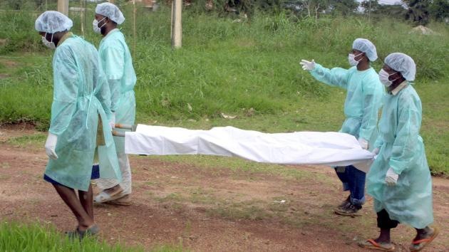 Médicos Sin Fronteras: La epidemia más letal de ébola está "totalmente fuera de control"