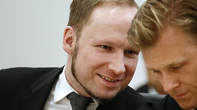 Anders Breivik dice que su cárcel noruega es "una pequeña Abu Ghraib"