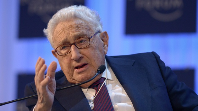 Henry Kissinger atemoriza con una inminente guerra nuclear con Irán
