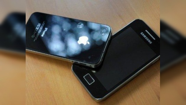 Samsung busca bloquear las ventas de nuevo iPhone 4S