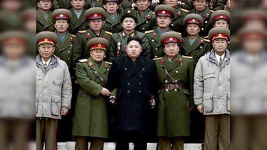El nuevo líder norcoreano cumple años 'a lomos' de un tanque