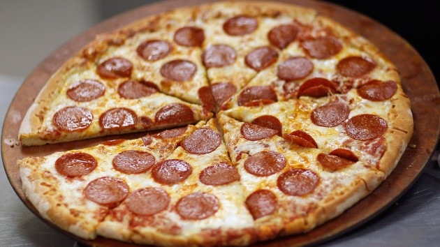 Pizza gratis para compensar una muerte: así se disculpa Chevron
