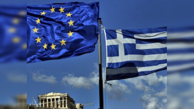 Grecia  aprueba el préstamo de rescate de la UE y del FMI entre protestas