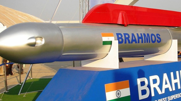 Empresa ruso-india desarrolla una versión compacta del misil supersónico BrahMos