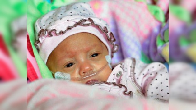 Un milagro de peso: dan de alta al bebé prematuro que vino al mundo con 270 gramos