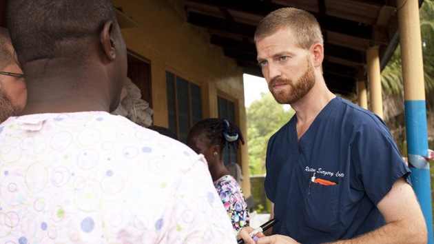 Médico estadounidense infectado con el ébola: "Fui testigo del horror de primera mano"
