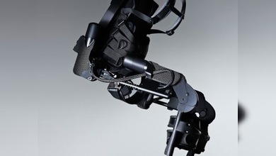 Presentan un equipo inteligente que permite caminar a parapléjicos